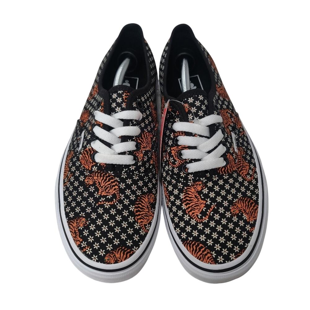 New Black Vans w/ a Floral tiger design sz 7